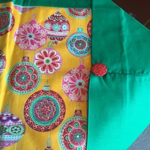 Handmade Holiday Runner NWOT - Picture 2 of 8